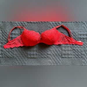 Victoria’s Secret Very Sexy bra 34D